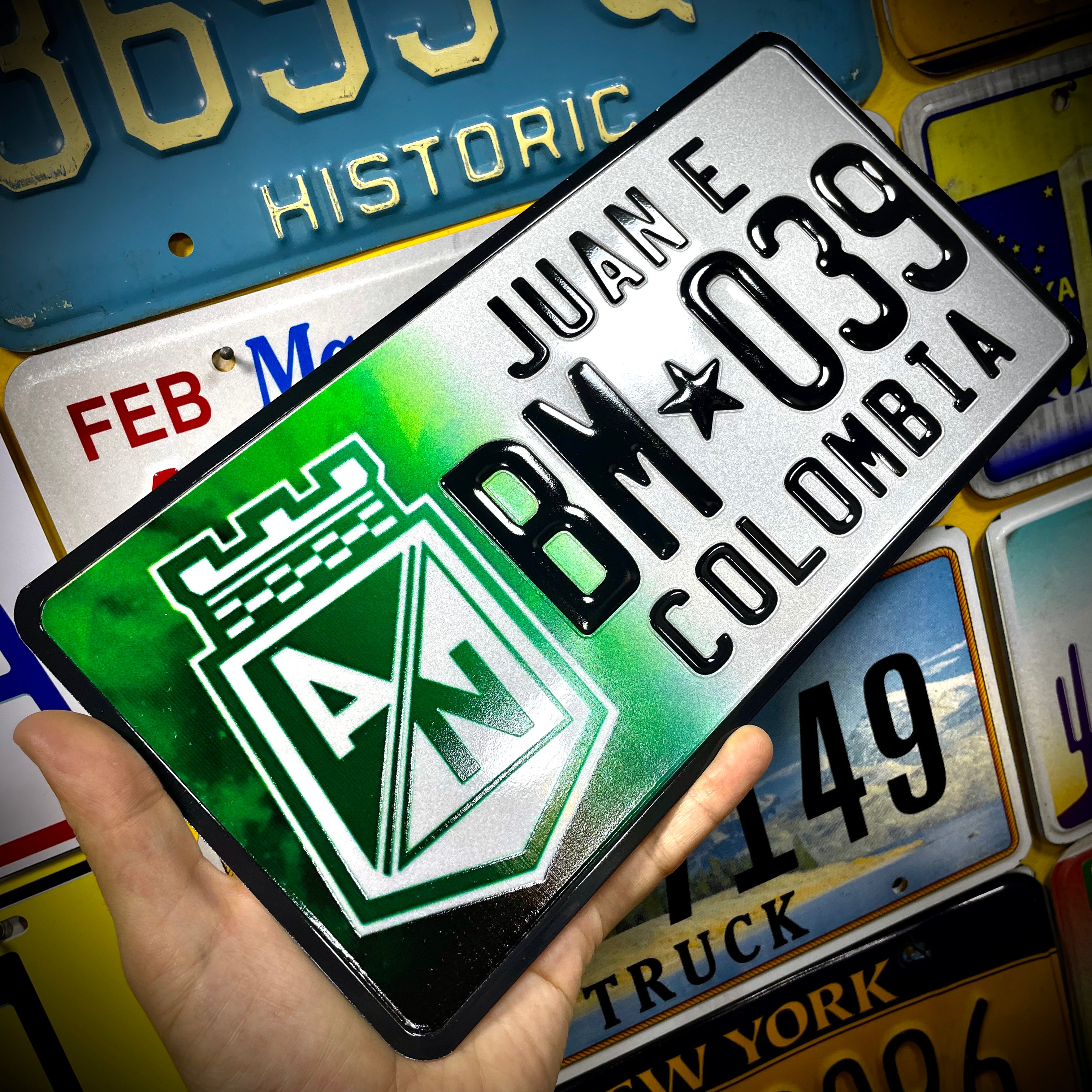 Custom US Aluminium Embossed Vanity License Plate